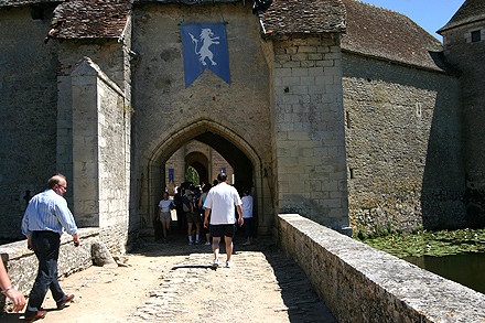 lentreeduchateausagonne