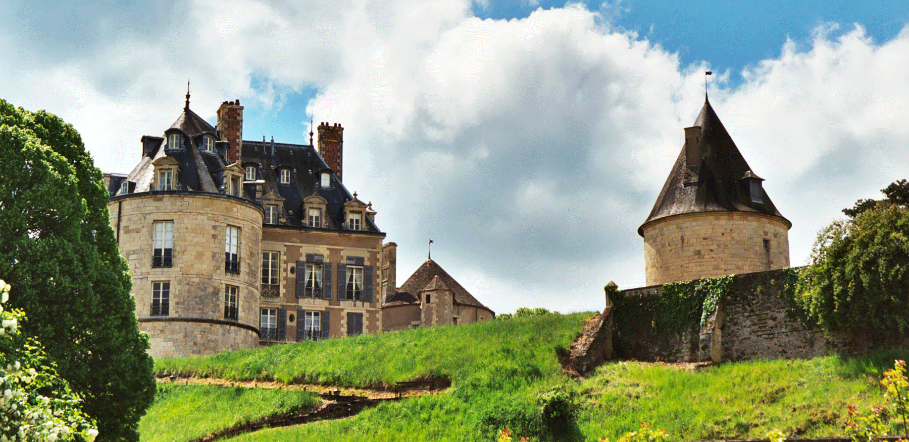 LECHATEAUAPREMONT
